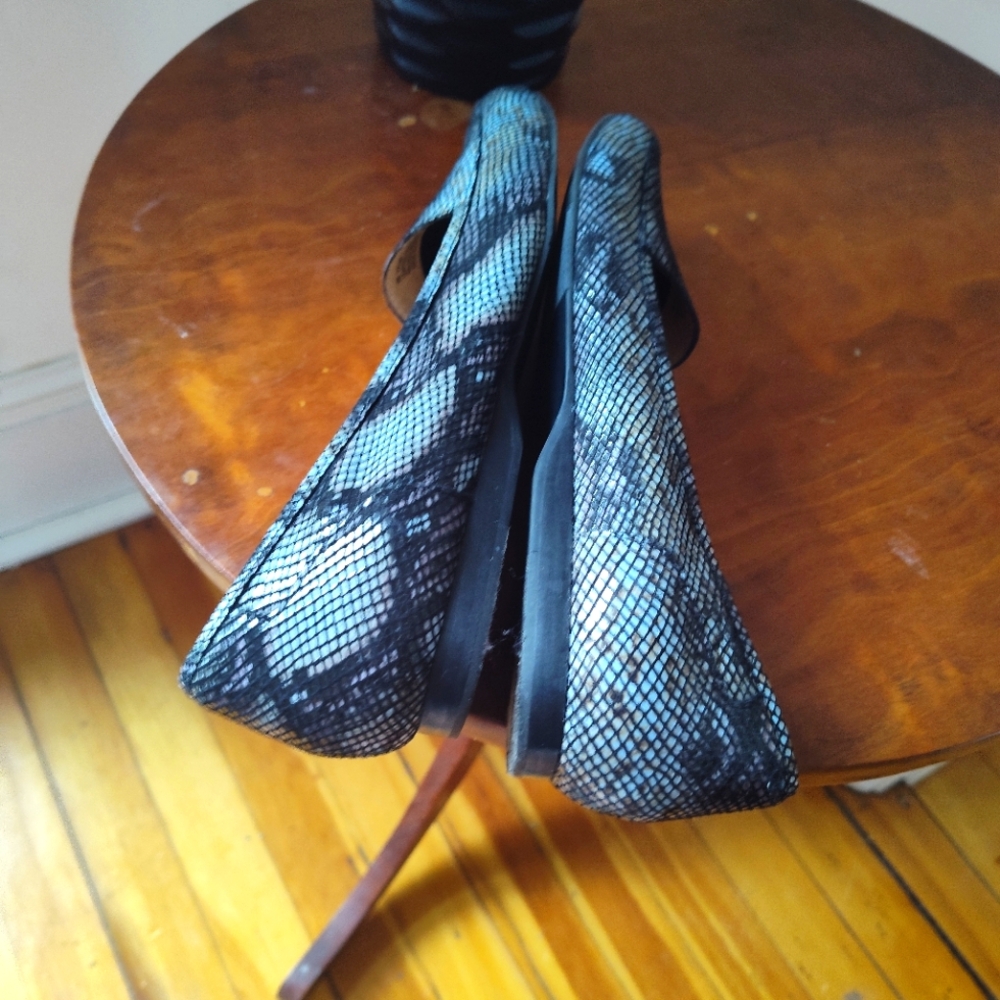 Array Freedom Square Toe Snake Slip On Loafer - image 4